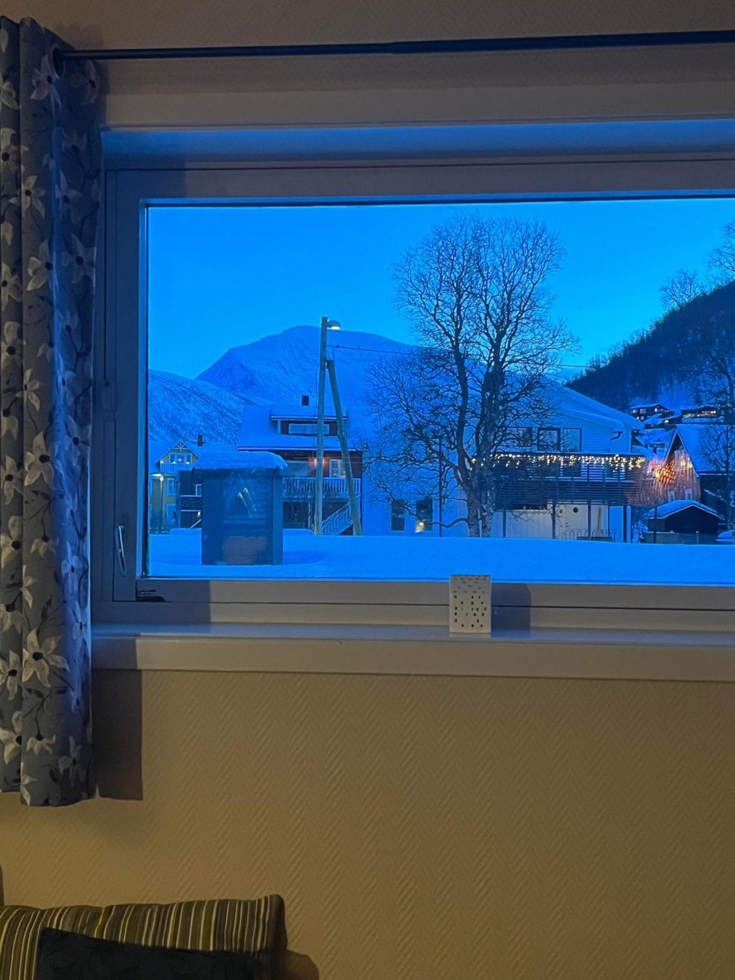 Fantastisk Utsikt! Gratis Parkering Appartement Tromsø Buitenkant foto